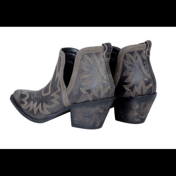 Myra Hunky Booties - Picture 4 of 7